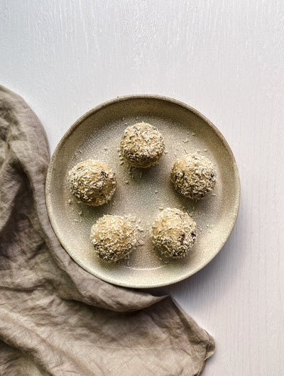 Creamy Coconut & Cashew Collagen Bites