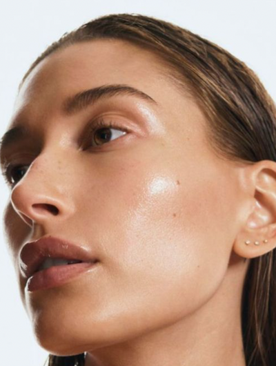Hailey Bieber's Strawberry Glaze Skin Smoothie Recipe